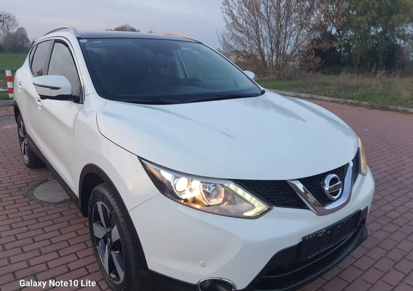 Nissan Qashqai cena 60999 przebieg: 45298, rok produkcji 2017 z Słupca małe 254